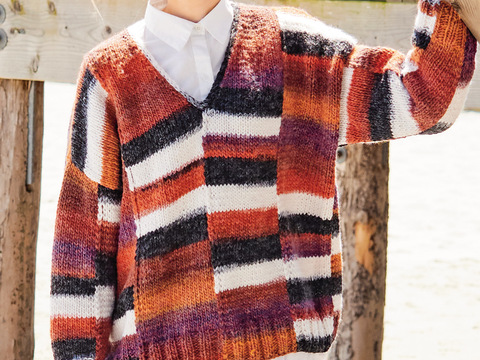 Oversize-Pulli im Natur-Orange-Grau-Lila-Farbverlauf