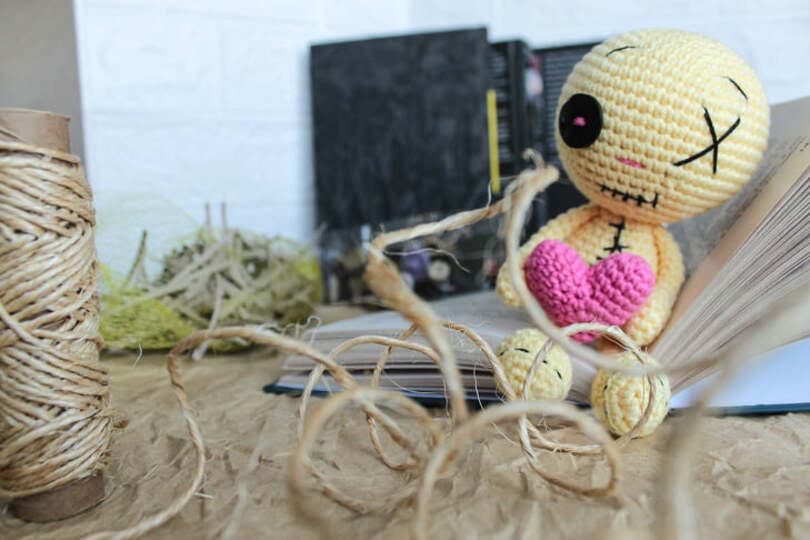 Cute love voodoo doll amigurumi pattern