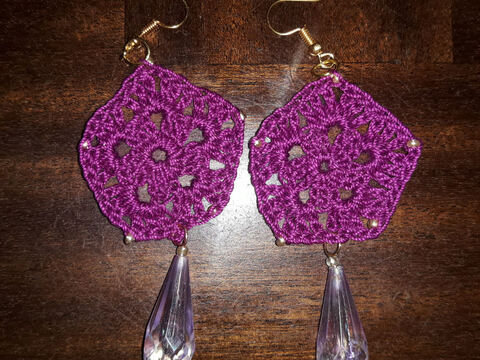 Ohrring im Grannystyle