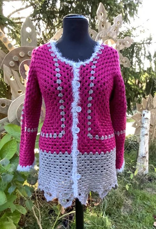 figurbetonte  Hexagon-Jacke  mit engen Ärmeln & einer hübschen Borte - Bild 3