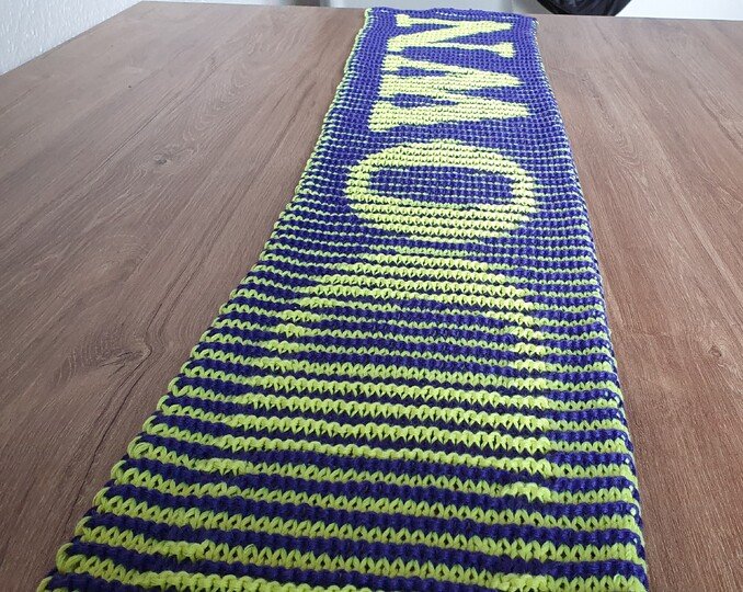 "Touchdown", Shadow Knitting, Illusion Knitting, Motif Scarf