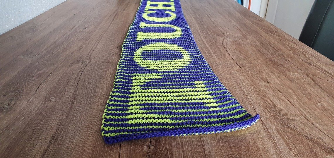 "Touchdown", Shadow Knitting, Illusion Knitting, Motif Scarf