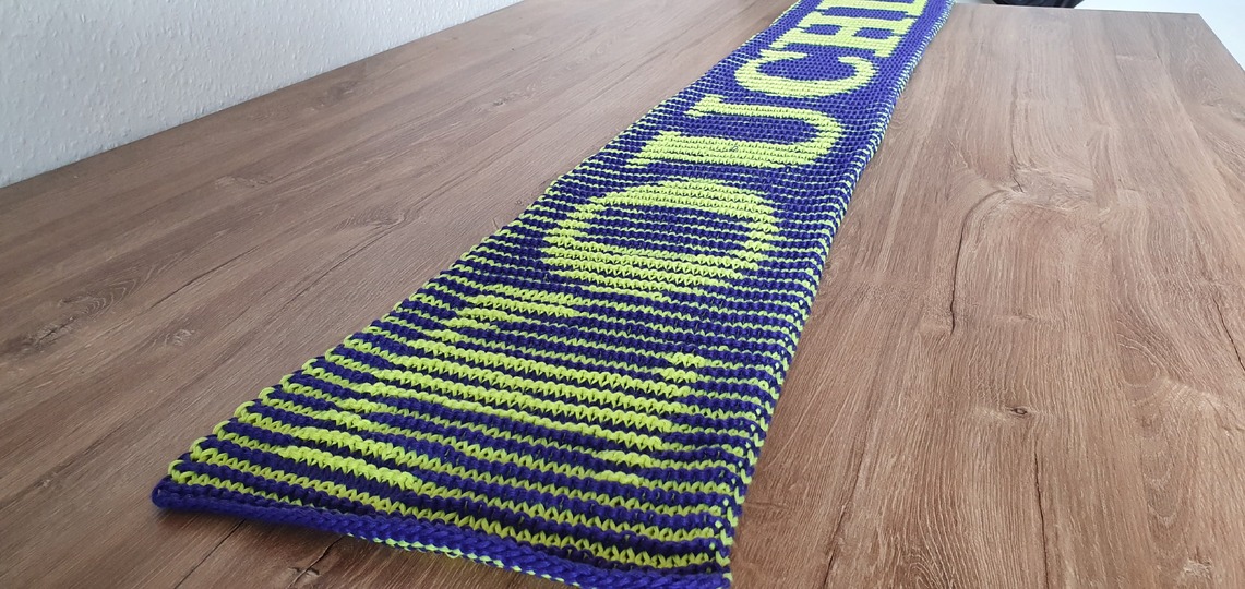 "Touchdown", Shadow Knitting, Illusion Knitting, Motif Scarf
