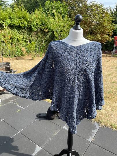 Häkelanleitung Puschel Poncho