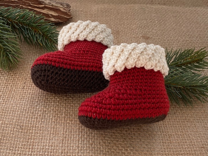 Babyschuhe „Santa“ (0-6 Monate) - Häkelanleitung