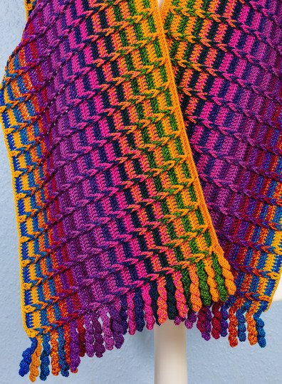 Keep me warm - Stola mit Fransen – Häkelanleitung