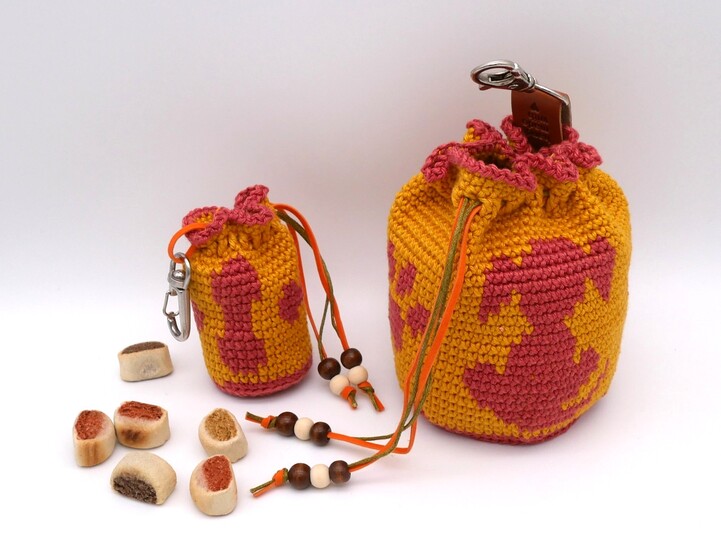 Häkelanleitung Leckerlibeutel und Kotsäckchen Spender