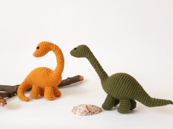 Brontosaur family. Dinosaur. Crochet pattern