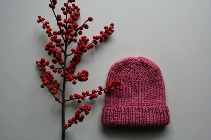 Freestyler beanie unisex knitting pattern for a hat in 4 sizes 40cm-55cm