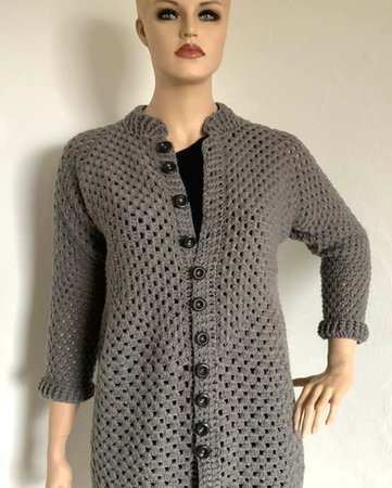 Besondere Hexagon-LONGJacke mit engen Ärmeln