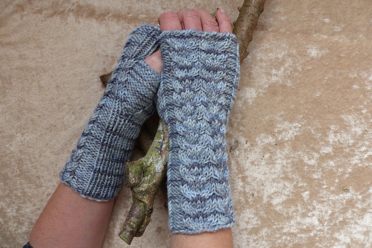 Strickanleitung Stulpen Curola - fingerlose Handschuhe