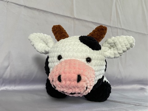 Anleitung für Amigurumi-Kuh Kuhnigunde - Häkelprojekt für Fortgeschrittene