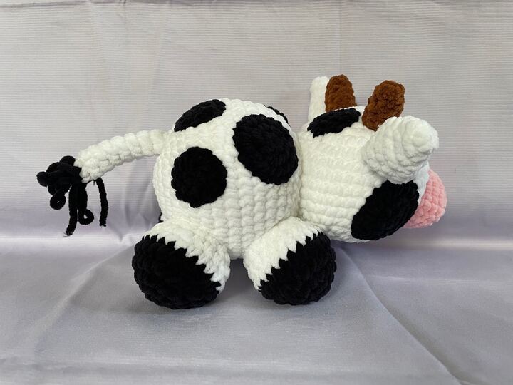 Anleitung für Amigurumi-Kuh Kuhnigunde - Häkelprojekt für Fortgeschrittene