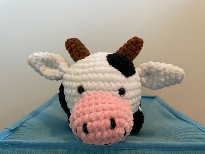 Anleitung für Amigurumi-Kuh Kuhnigunde - Häkelprojekt für Fortgeschrittene