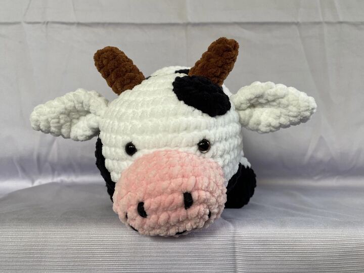 Anleitung für Amigurumi-Kuh Kuhnigunde - Häkelprojekt für Fortgeschrittene