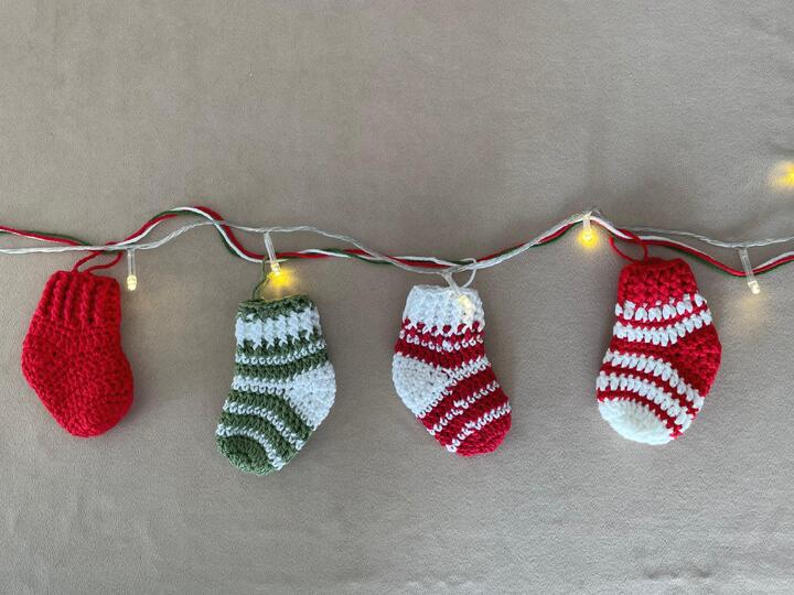 Christmas tree garland crochet pattern, baby socks mittens mantel decor