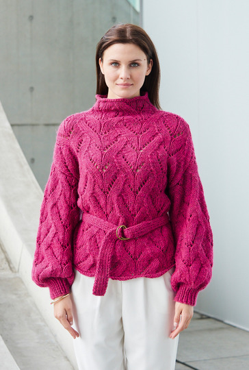 Pulli im Ajourmuster in Pink und Gürtel