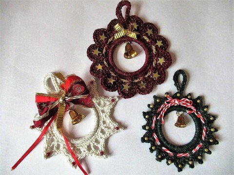 Häkelanleitung: 3 weihnachtliche Anhänger (auch als Bilderrahmen)
