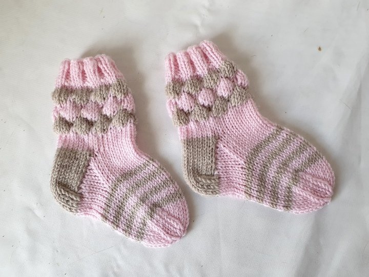 Strickanleitung Baby-Set, Baby-Mütze und Söckchen, ca. 4 - 10 Monate   #313