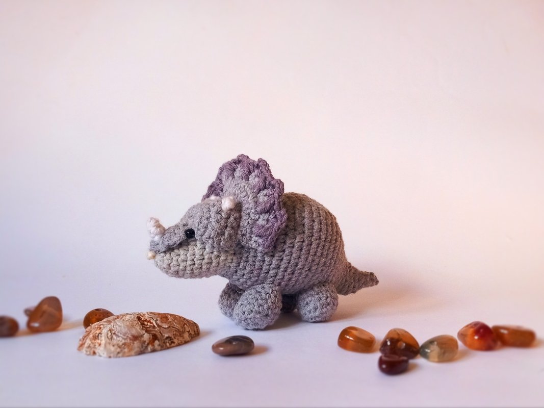 Triceratops dinosaur. Crochet pattern - Image 5