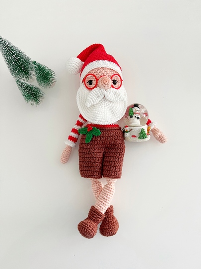 Mr. & Mrs. Claus, Santa Claus