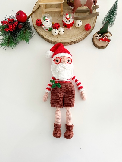 Mr. & Mrs. Claus, Santa Claus