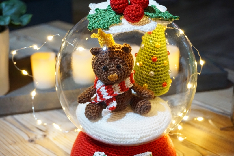 Häkelanleitung Schneekugel mit Berliner Bär und Weihnachtsbaum, PDF Datei