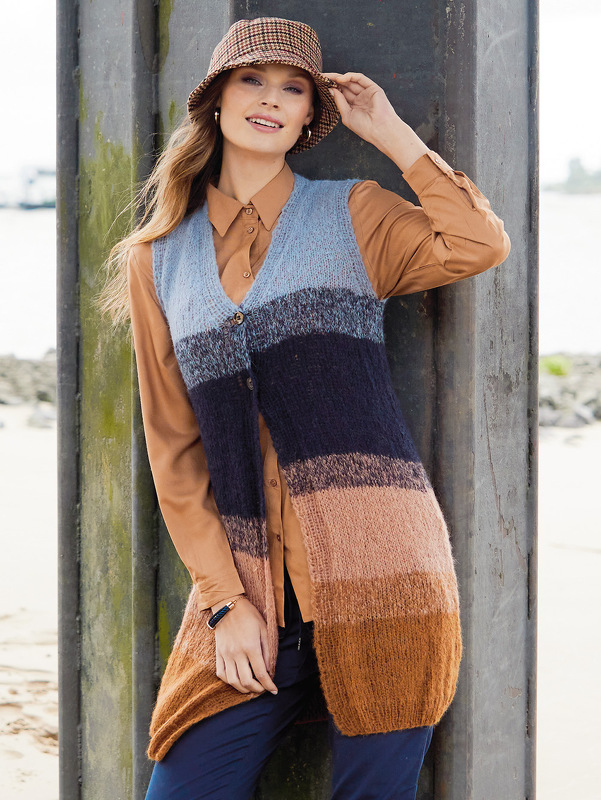 Lange Weste mit breiten Streifen in Hellblau, Dunkelblau, Rost und Lachs