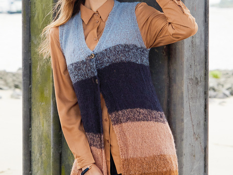 Lange Weste mit breiten Streifen in Hellblau, Dunkelblau, Rost und Lachs