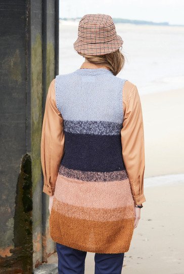 Lange Weste mit breiten Streifen in Hellblau, Dunkelblau, Rost und Lachs
