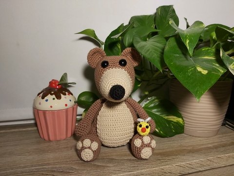 Häkelanleitung Bruno Bär und sein Freund das Bienchen