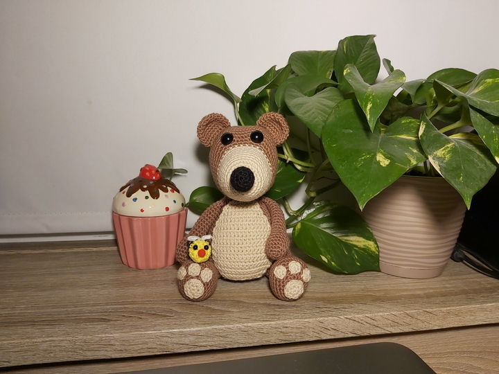 Häkelanleitung Bruno Bär und sein Freund das Bienchen