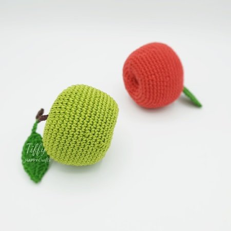 Crochet Amigurumi Mini Apple (Free Pattern + Video) - Crafting Happiness
