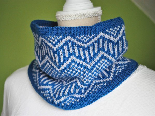 "Shelby" Cowl - knitting pattern for stranded colourwork cowl