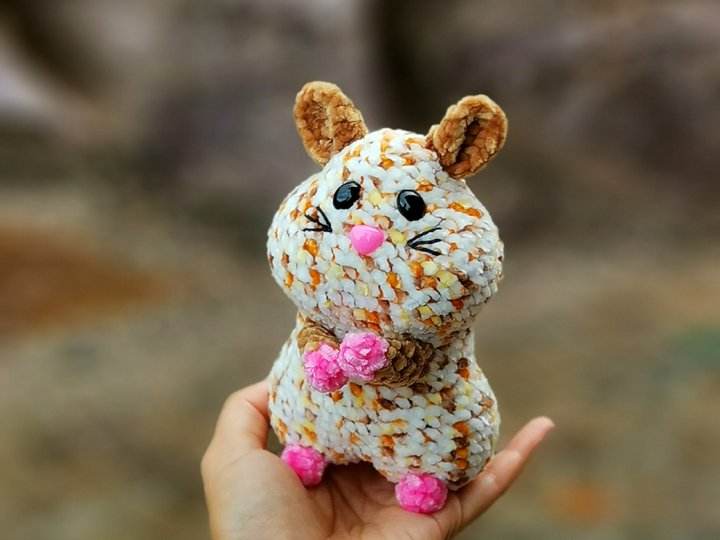 Easy Crochet Pattern - Begging Hamster Amigurumi