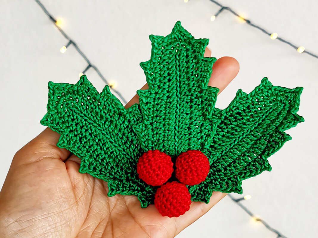 Holly Berry Decor Crochet Pattern - Christmas Applique - Image 9