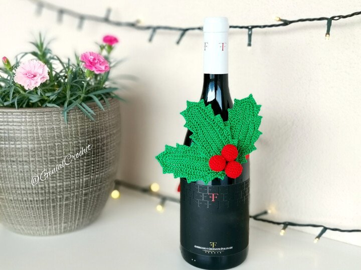 Holly Berry Decor Crochet Pattern - Christmas Applique