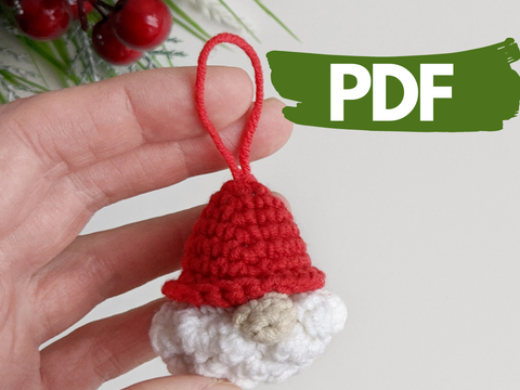 Christmas gnome ornament easy crochet pattern