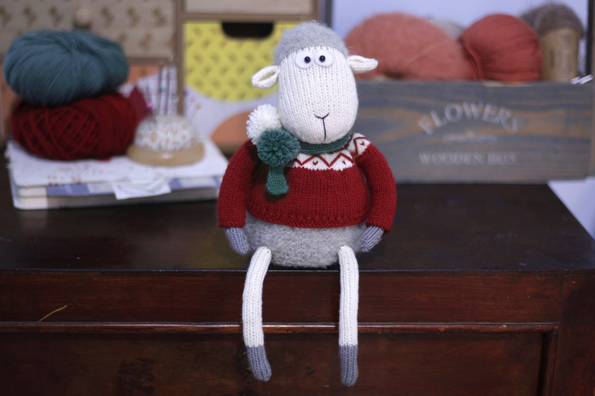 Christmas sheep Simon