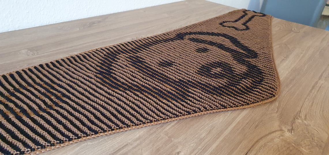 Dog, Shadow Knitting, Illusion Knitting, Flat Motif Shawl