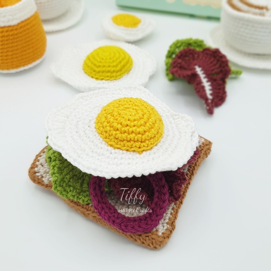 Fried Egg | Crochet Play Food Pattern in English and Deutsch