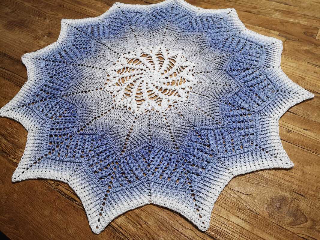 Crochet pattern  star Mira