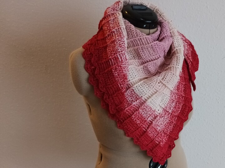 Häkelanleitung für das Dreieckstuch "only Stripes"