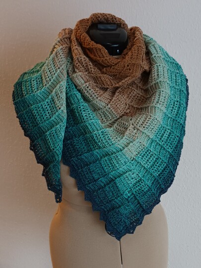 Häkelanleitung für das Dreieckstuch "only Stripes"