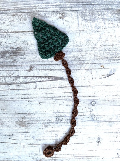 Gehäkeltes Lesezeichen "Tannenbaum"