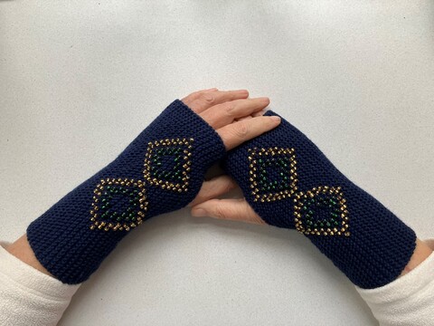 Pulswärmer (2) mit eingestrickten Perlen -Strickanleitung