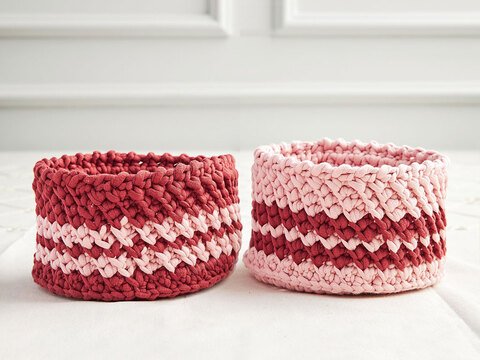 KÖRBCHEN-DUO IN BORDEAUX UND ROSA