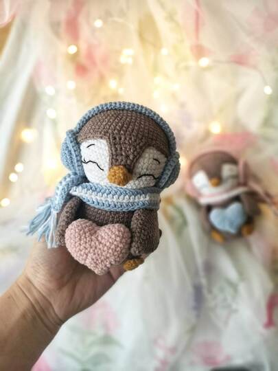 Valentine`s Day penguin lovebirds amigurumi