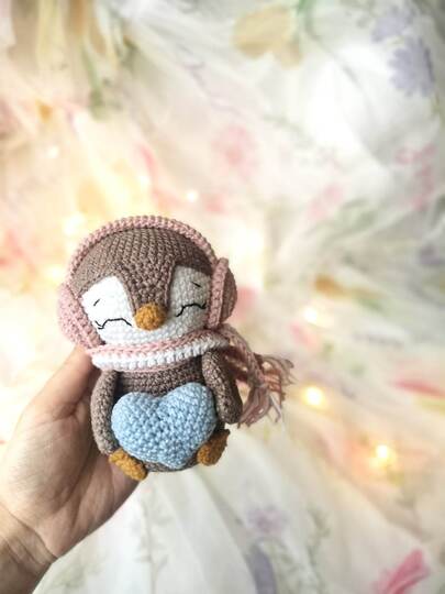 Valentine`s Day penguin lovebirds amigurumi