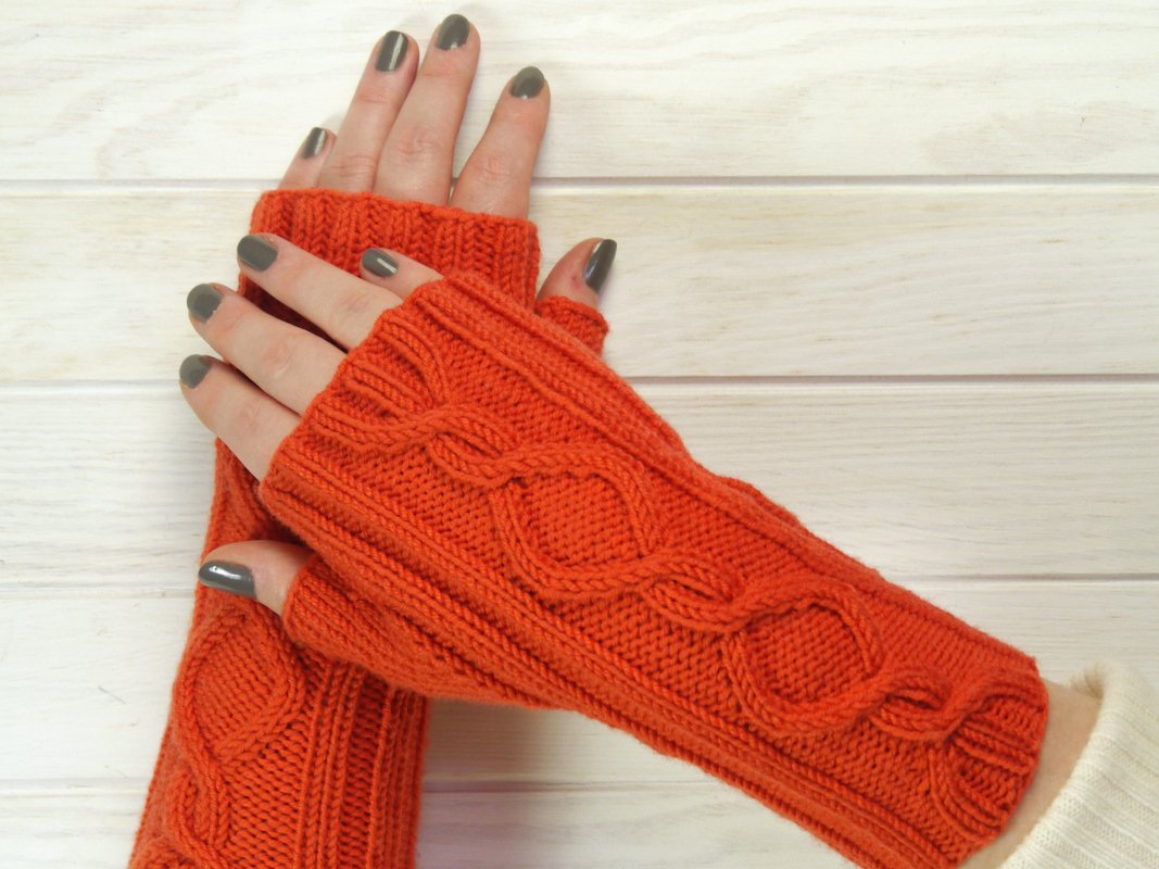 Fingerless mitts, hand cuffs Greti, knitting pattern